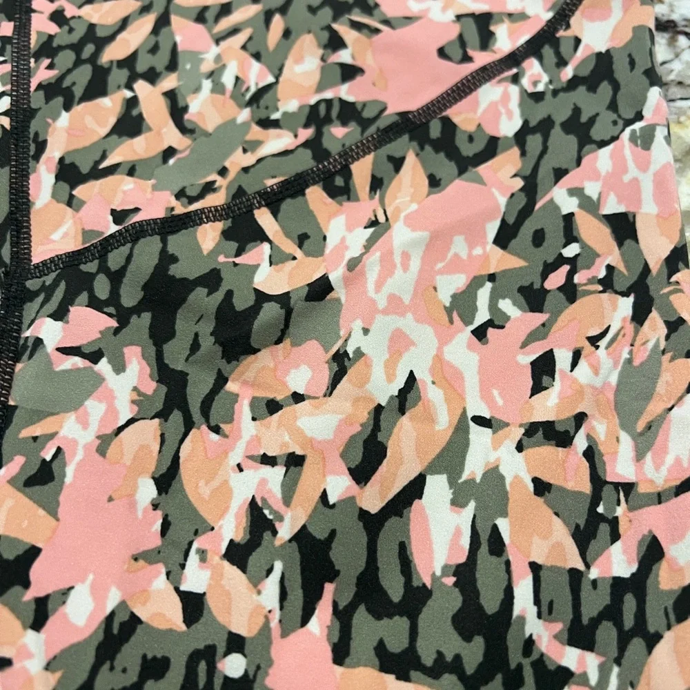 Sweaty Betty Power 7/8 Length leggings Green floral Size L - Picture 8 of 8